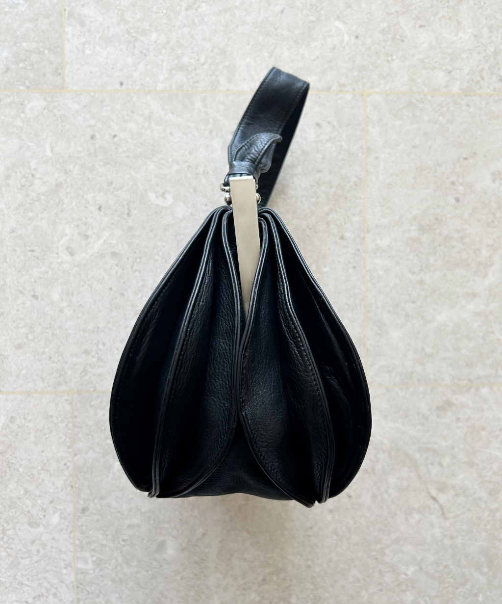 Michiamo Clasp Accordion Handbag