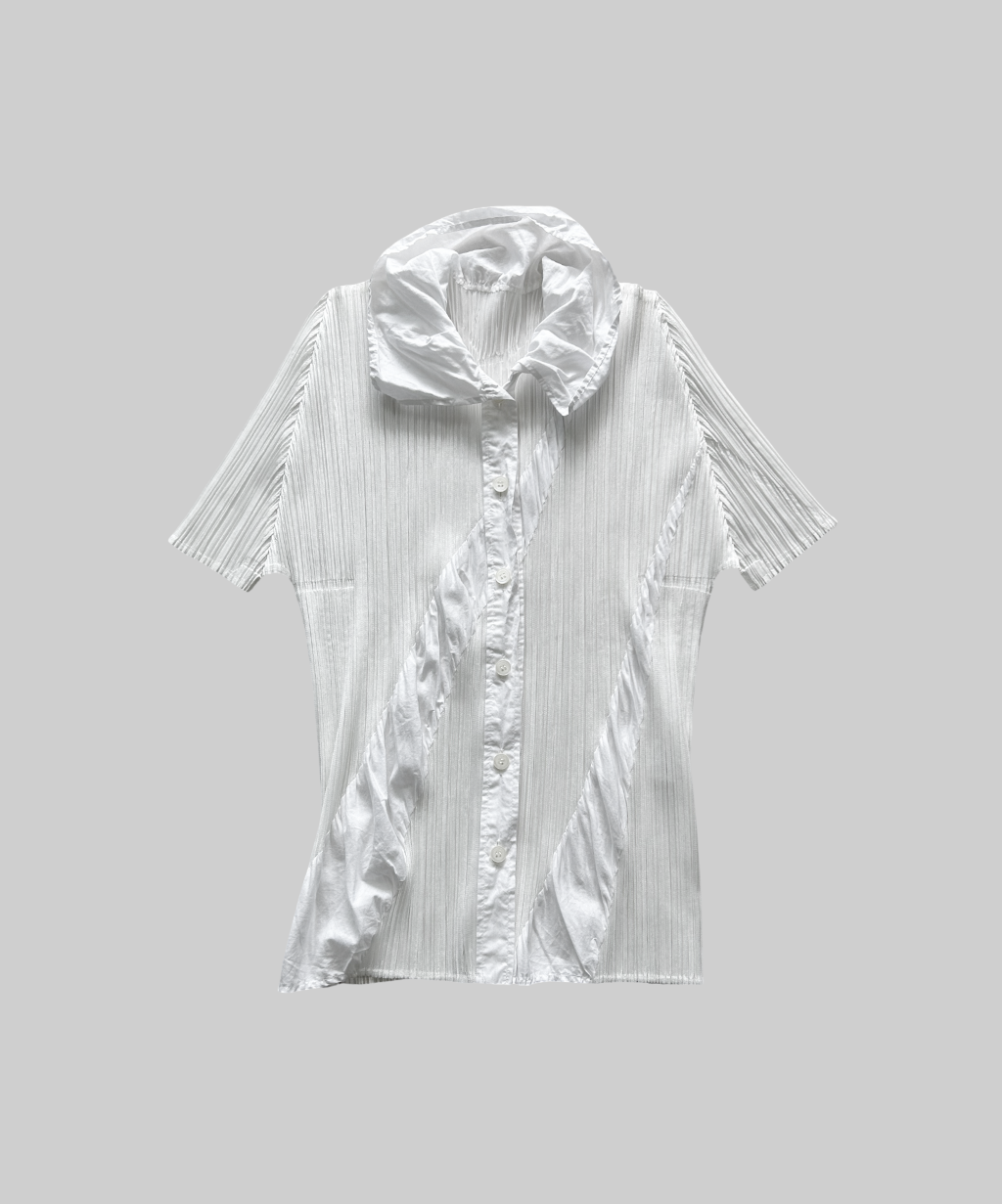 PLEATS PLEASE 襟付きシャツ Pleats Please swirl pleats short sleeve button shirt – Comme