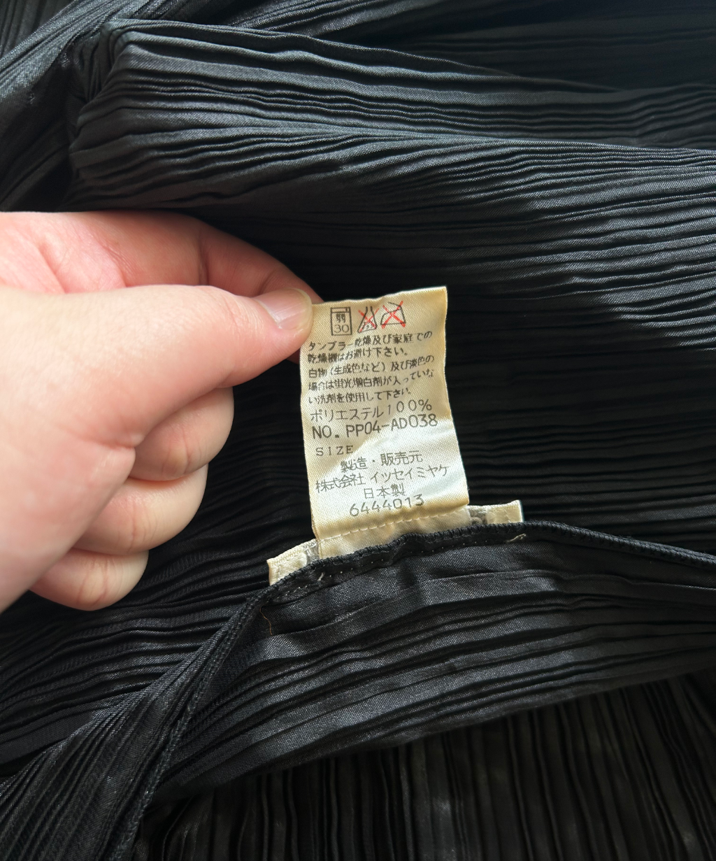 Pleats Please Basic Madame-T Stole