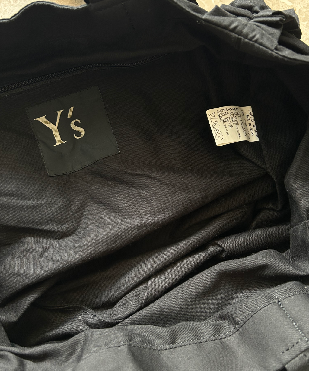 Y's Ruffle Short Tote Bag