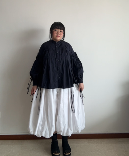Chika Kisada Balloon Sleeve Shirring Shirt (Navy)