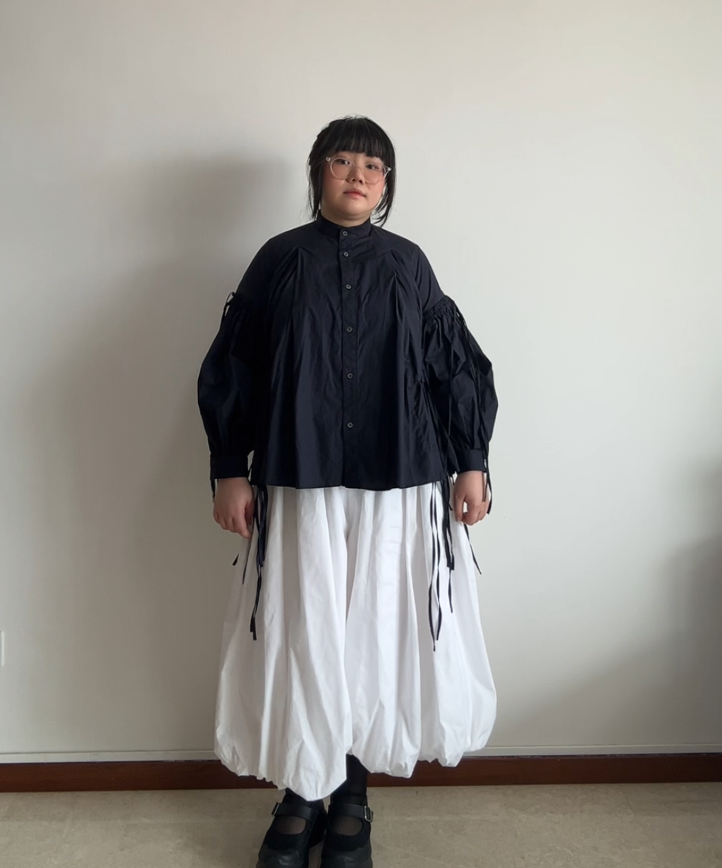 Chika Kisada Balloon Sleeve Shirring Shirt (Navy)