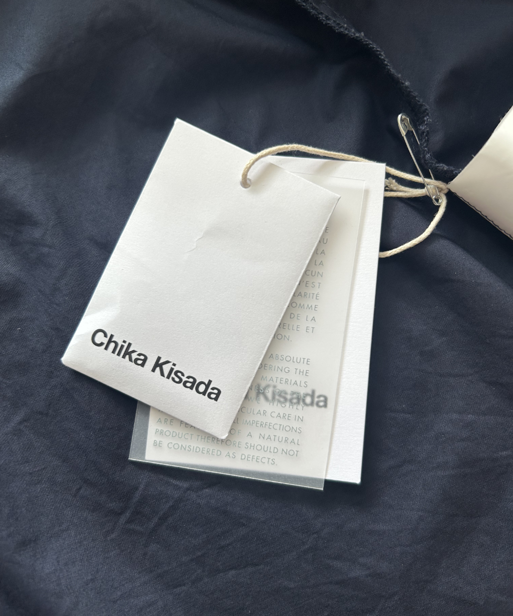 Chika Kisada Balloon Sleeve Shirring Shirt (Navy)