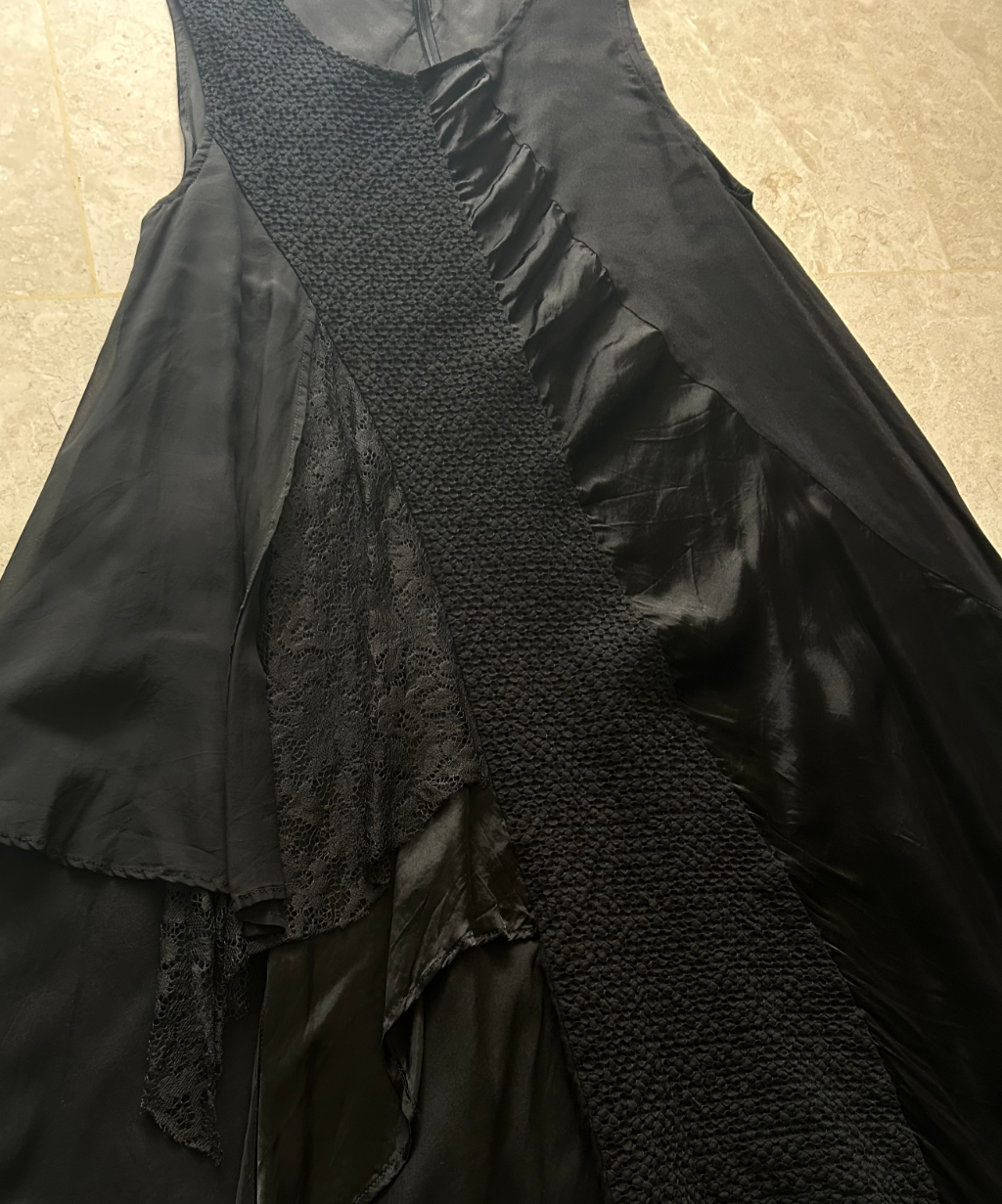 Gomme layered asymmetrical lace sleeveless dress