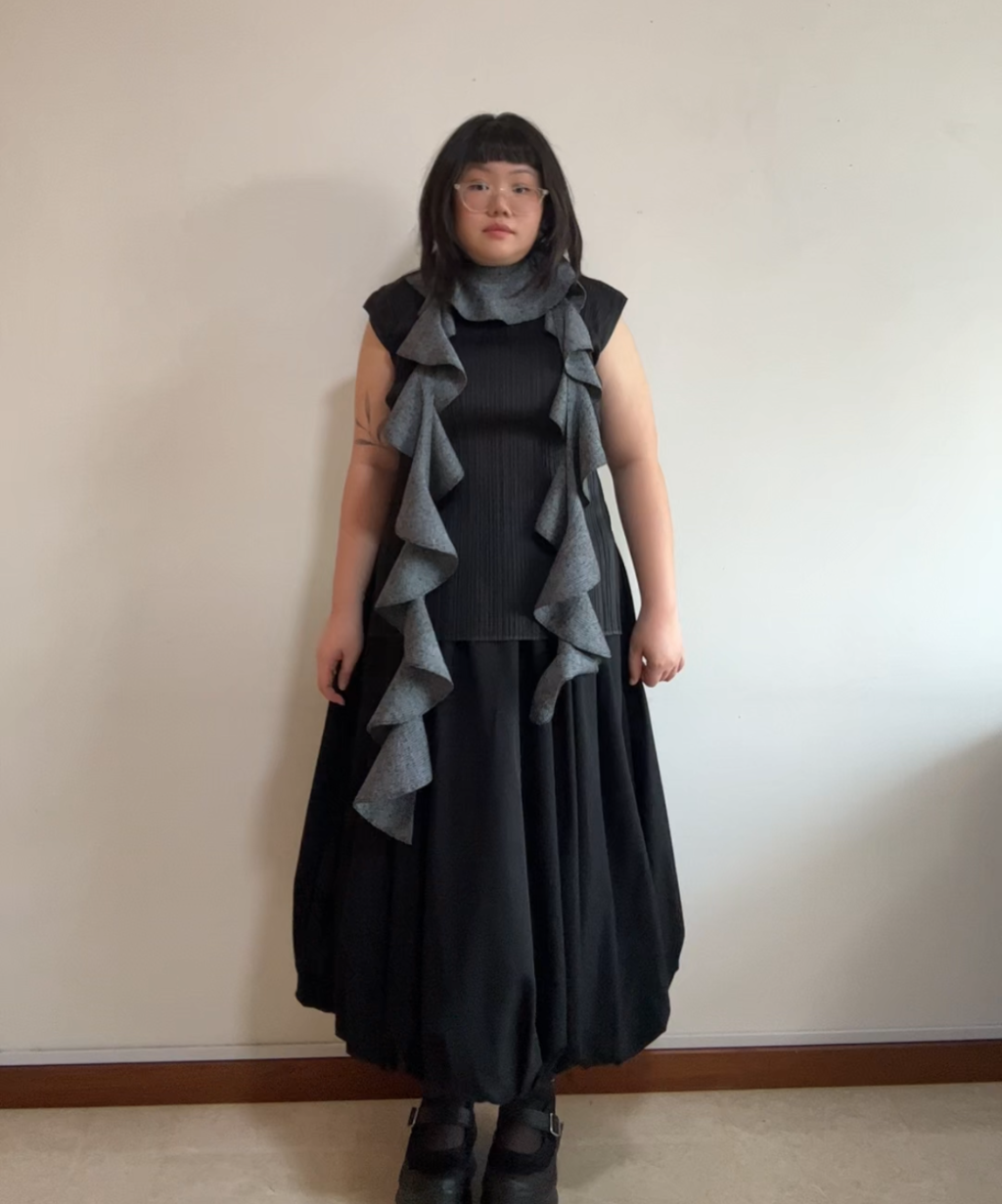 Issey Miyake HAAT frill knit scarf