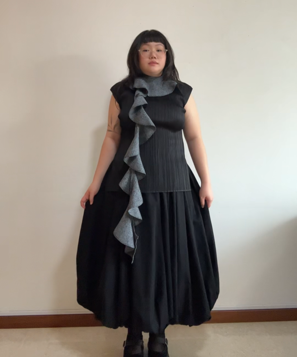 Issey Miyake HAAT frill knit scarf