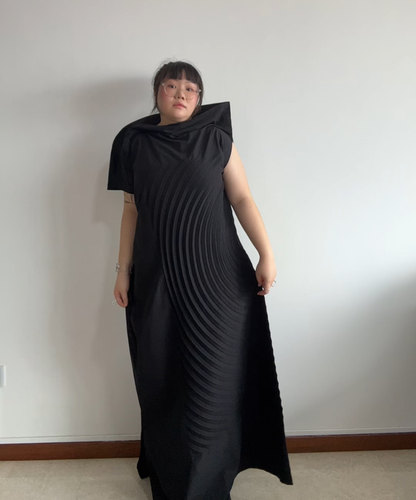 Issey Miyake SS25 Cotton Curve Pleated Dress