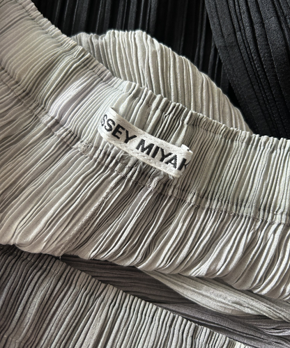 Issey Miyake Gradient Print Pleated Skirt