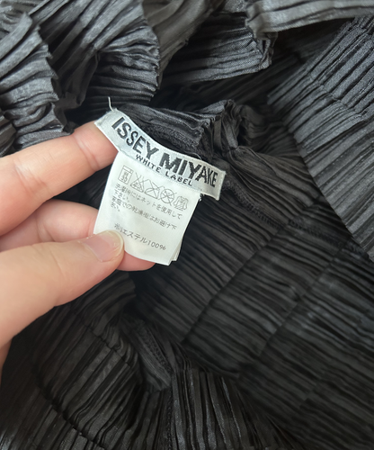 Issey Miyake White Label Sculpted Pleats Cardigan