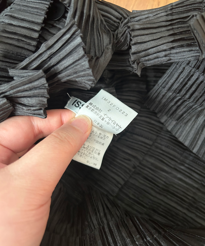 Issey Miyake White Label Sculpted Pleats Cardigan