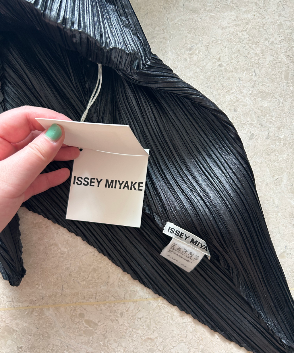 Issey Miyake 2002 Archive Swallowtail Multi-way Pleated Top