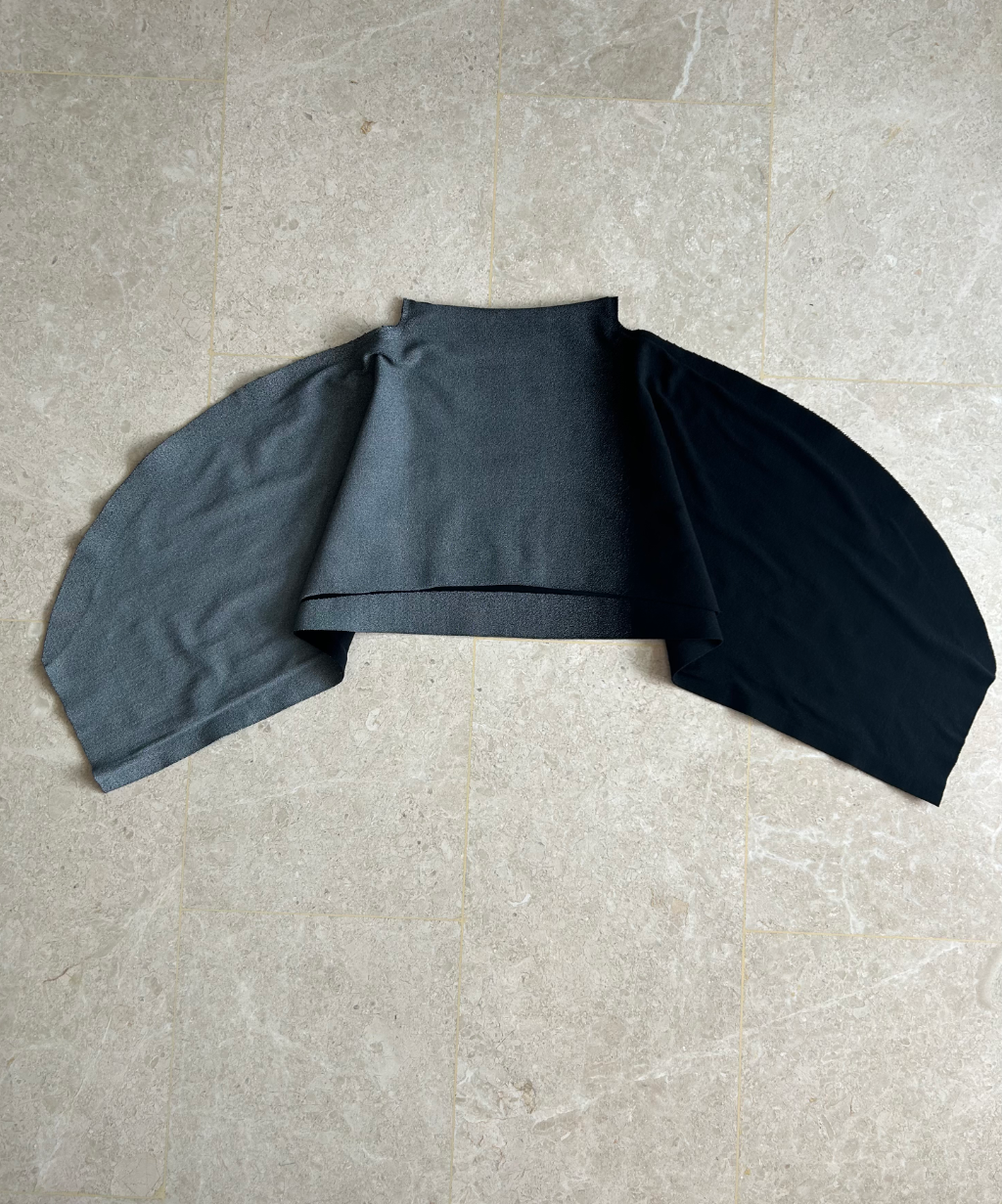 Issey Miyake APOC INSIDE 2-way Reversible Gradient Cropped Pullover
