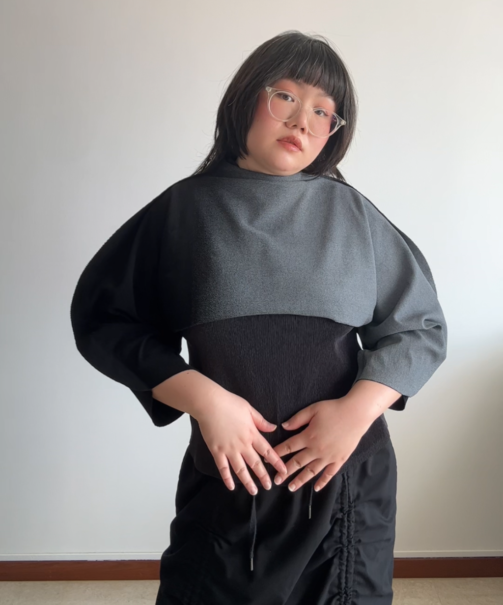 Issey Miyake APOC INSIDE 2-way Reversible Gradient Cropped Pullover