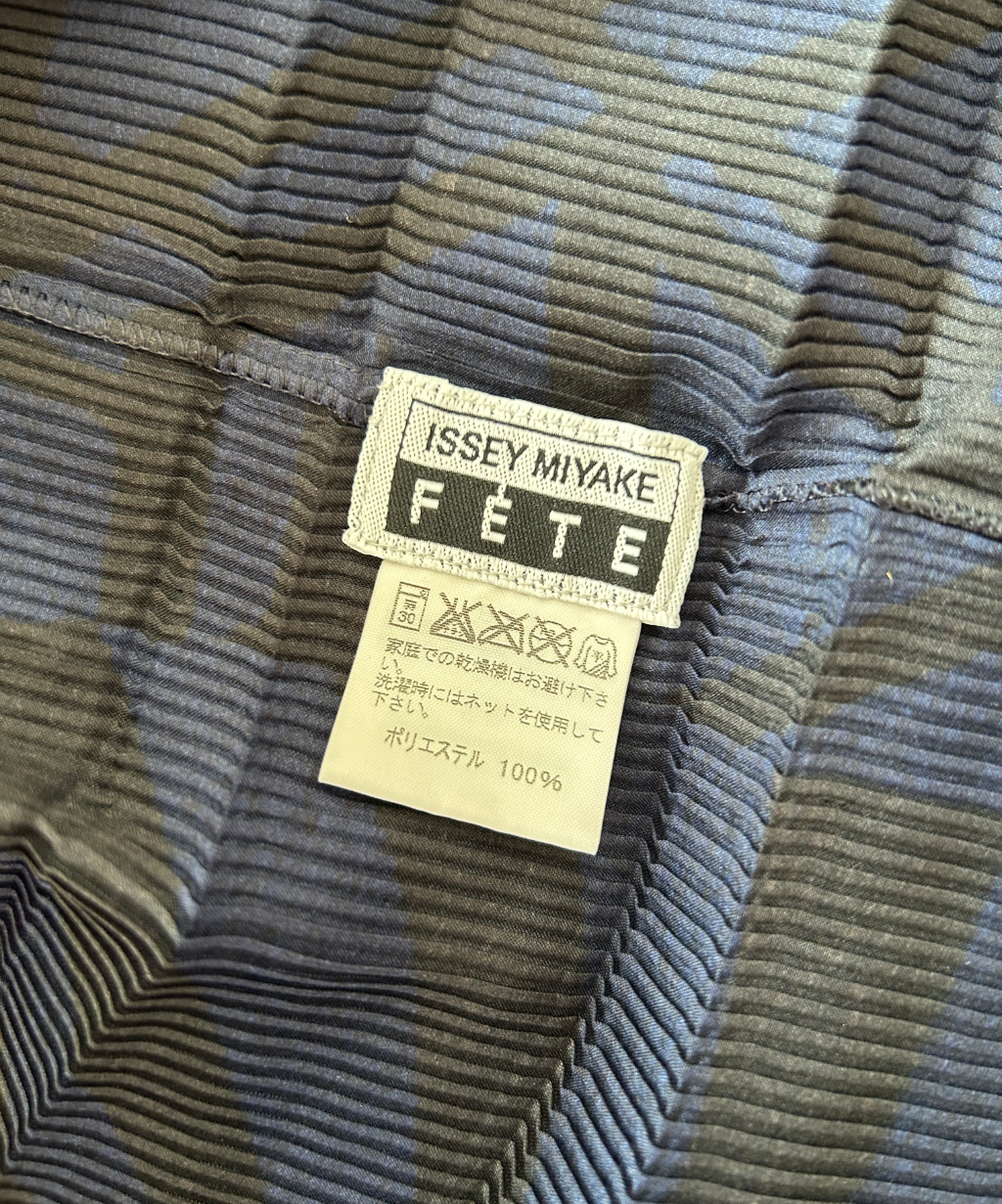 Issey Miyake Fete Stacked Pleats High Neck  2-way Cardigan