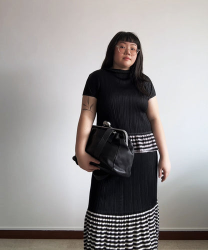 Kawa-kawa kisslock adjustable strap leather shoulder bag