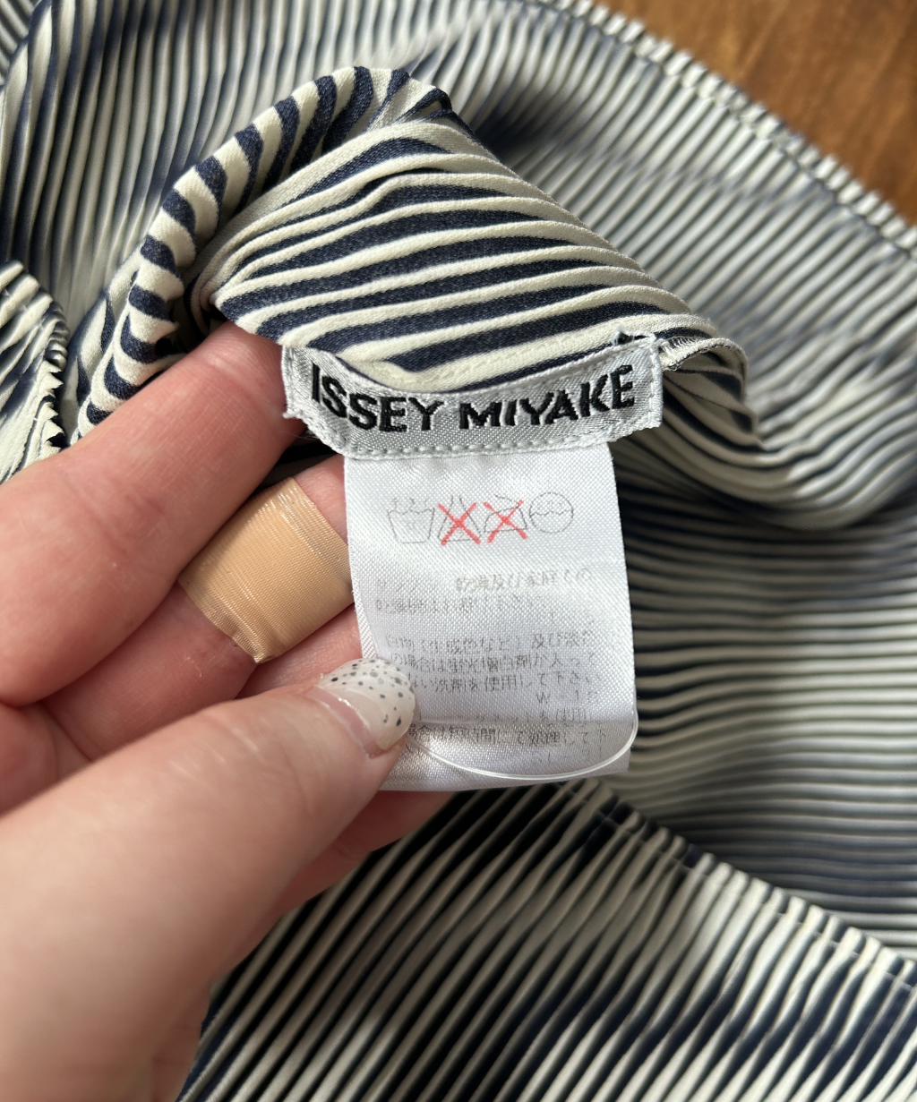 Issey Miyake Lenticular Wave Print Top