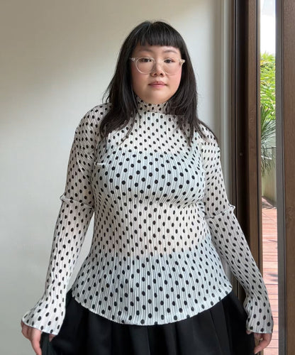 Issey Miyake 90s White Polka Dot Pleated Long Sleeve Top