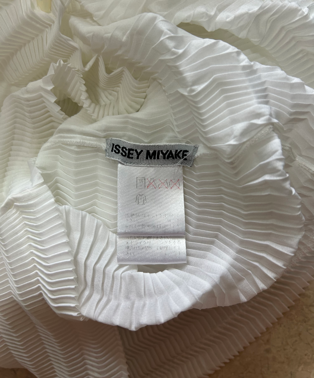 Issey Miyake High Neck White Cardigan