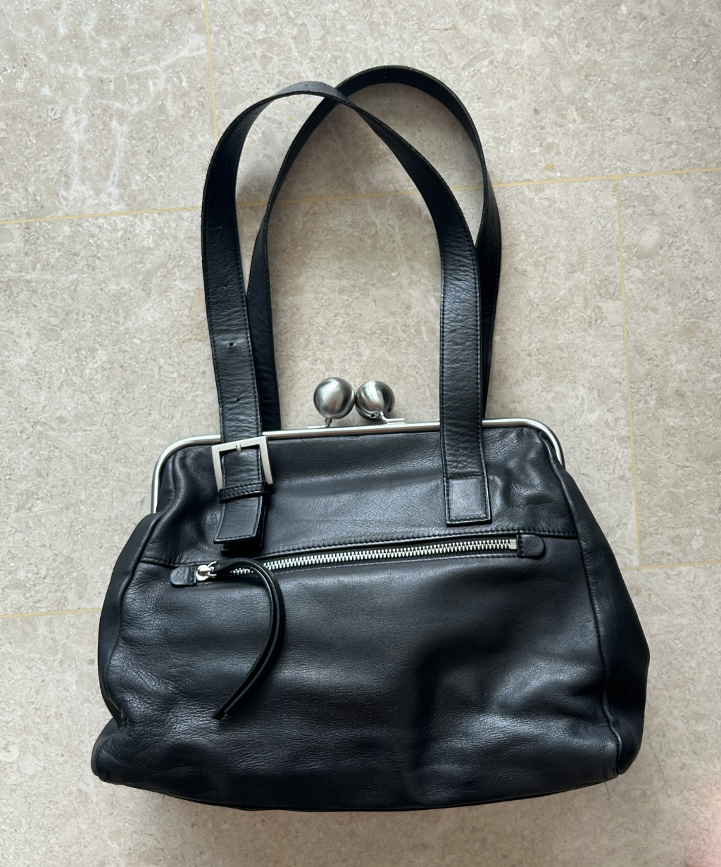 Kawa-kawa kisslock adjustable strap leather shoulder bag