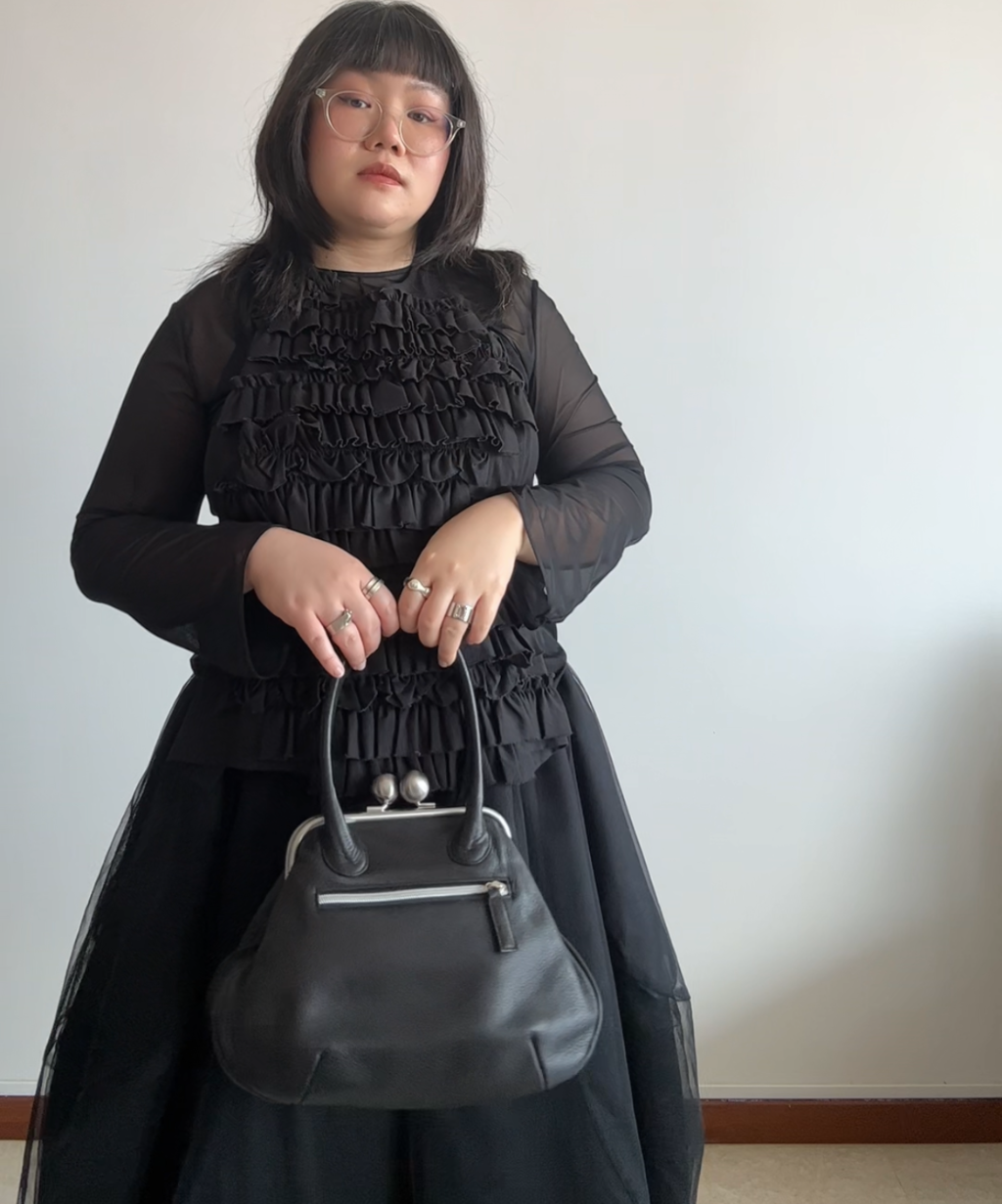 Michiamo Kiss Lock Leather Purse