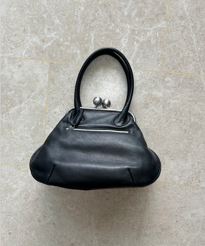 Michiamo Kiss Lock Leather Purse