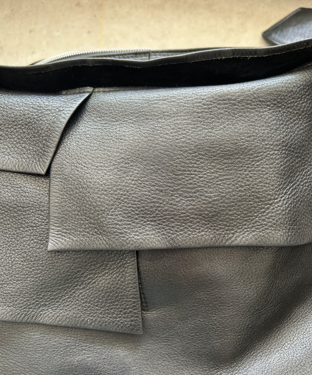 Michiamo Layered Frill Leather Bag