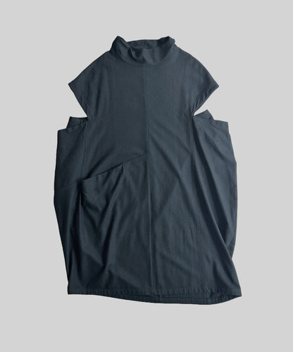 Moyuru Cutout Sleeve Balloon Dress