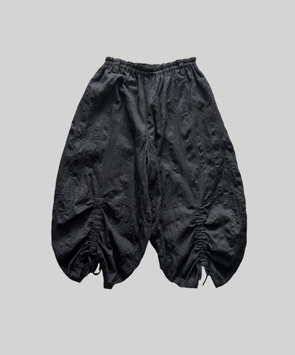 Moyuru Crinkled Texture Shirred Balloon Pants