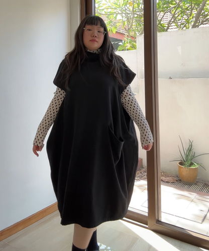 Moyuru Cutout Sleeve Balloon Dress