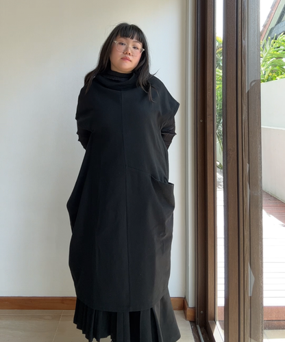 Moyuru Cutout Sleeve Balloon Dress