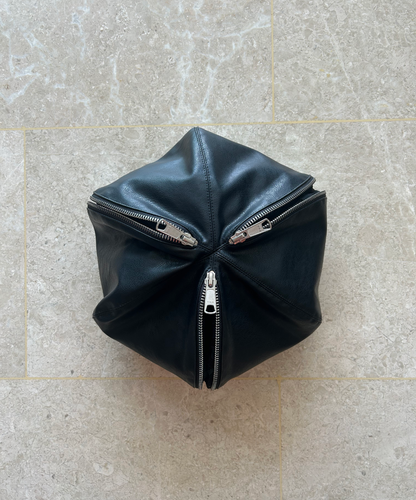 Not Conventional Beret with Zip and Lace Details
