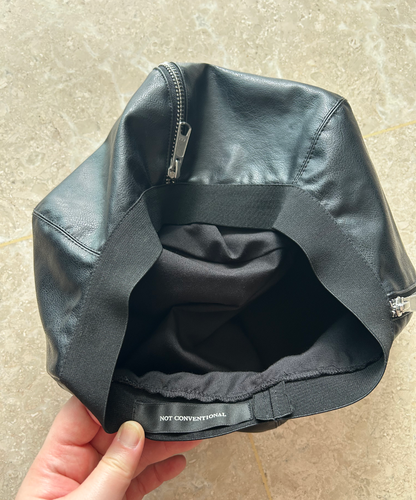 Not Conventional Beret with Zip and Lace Details