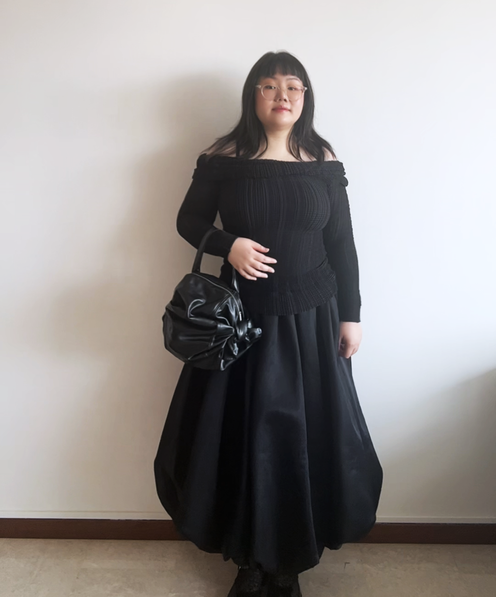 Issey Miyake Fete wide neck / off shoulder 2-way textured