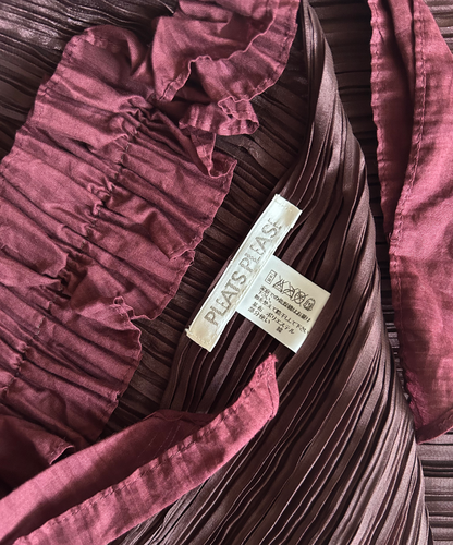 Pleats Please Jellyfish multi-way burgundy ruffle scarf