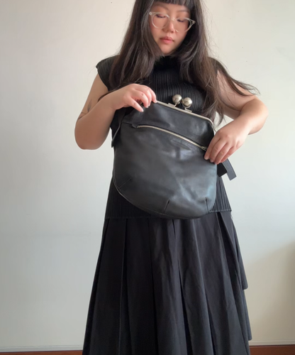 Kawa-Kawa kiss lock crossbody leather bag