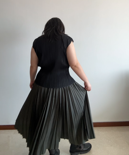 Sacai Nylon Twill Back Pleated Cargo Skirt