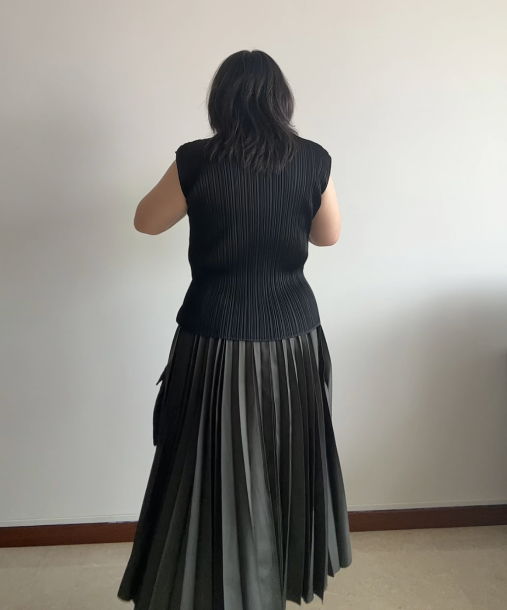 Sacai Nylon Twill Back Pleated Cargo Skirt