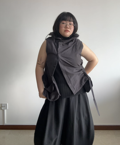 Jiu Sensounico 2-way Asymmetrical High Neck Vest