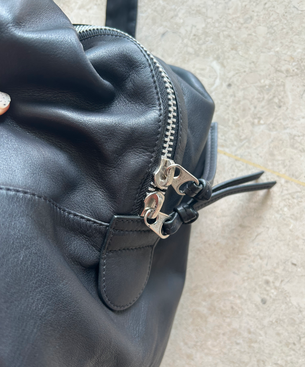 Kawa Kawa Crinkle Leather Big Boston Shoulder Bag