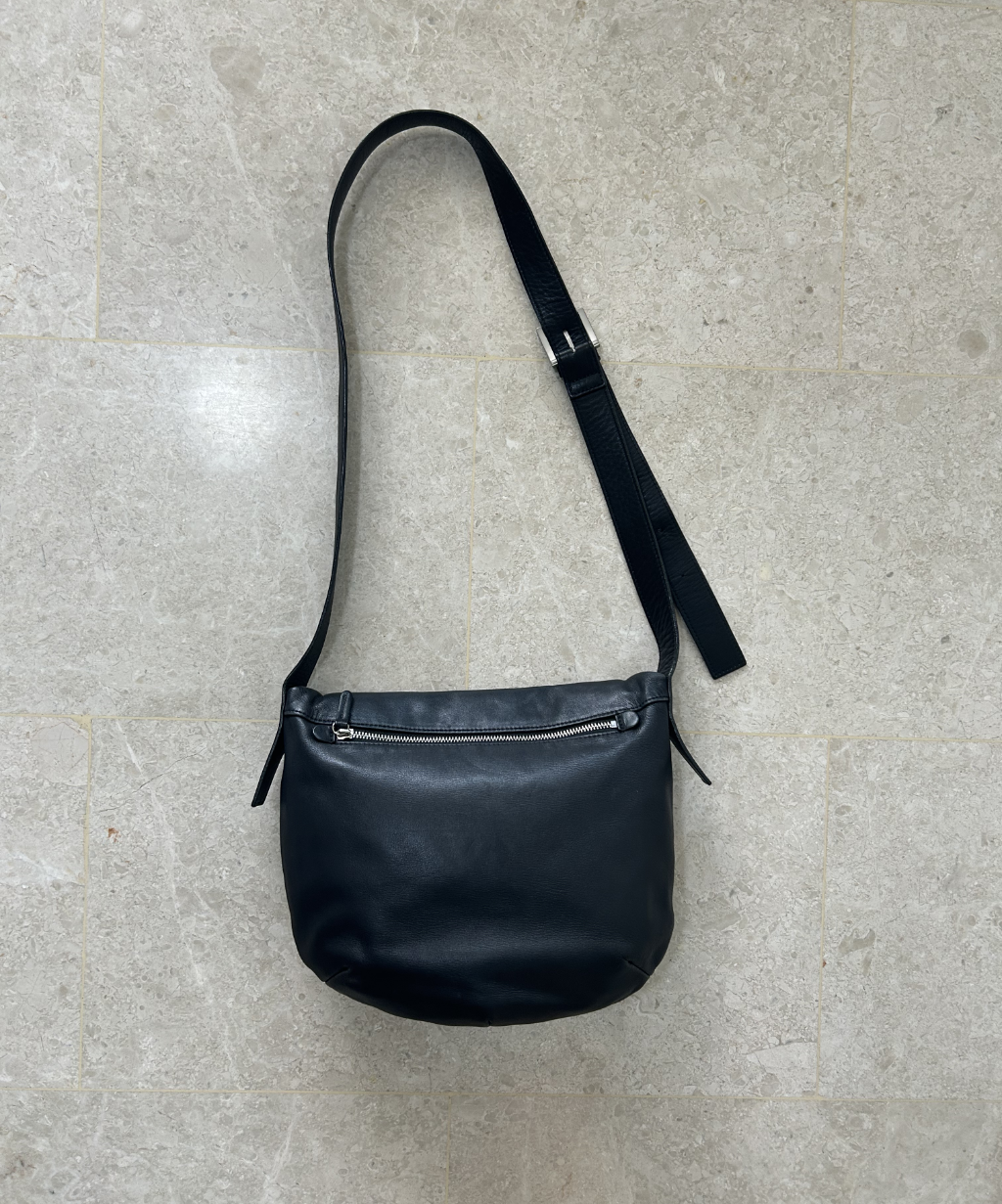 Kawa-Kawa kiss lock crossbody leather bag