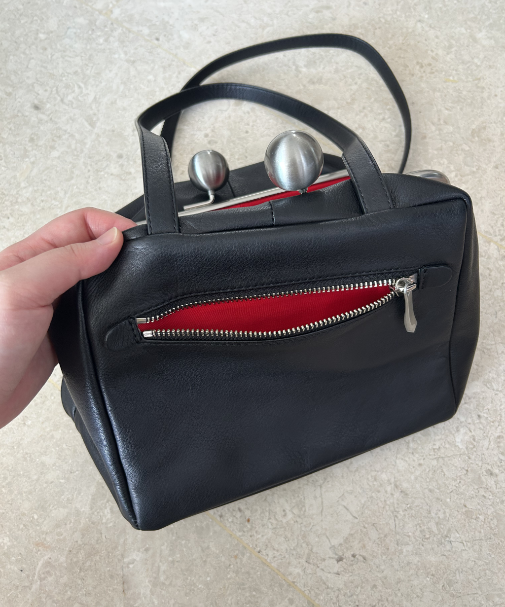 Kawa Kawa Kisslock Leather Cube Shoulder Bag
