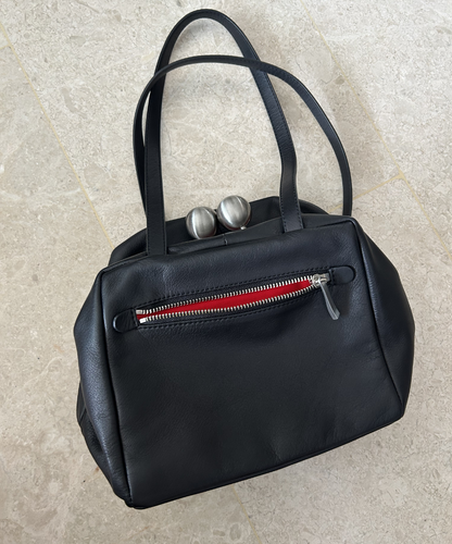 Kawa Kawa Kisslock Leather Cube Shoulder Bag