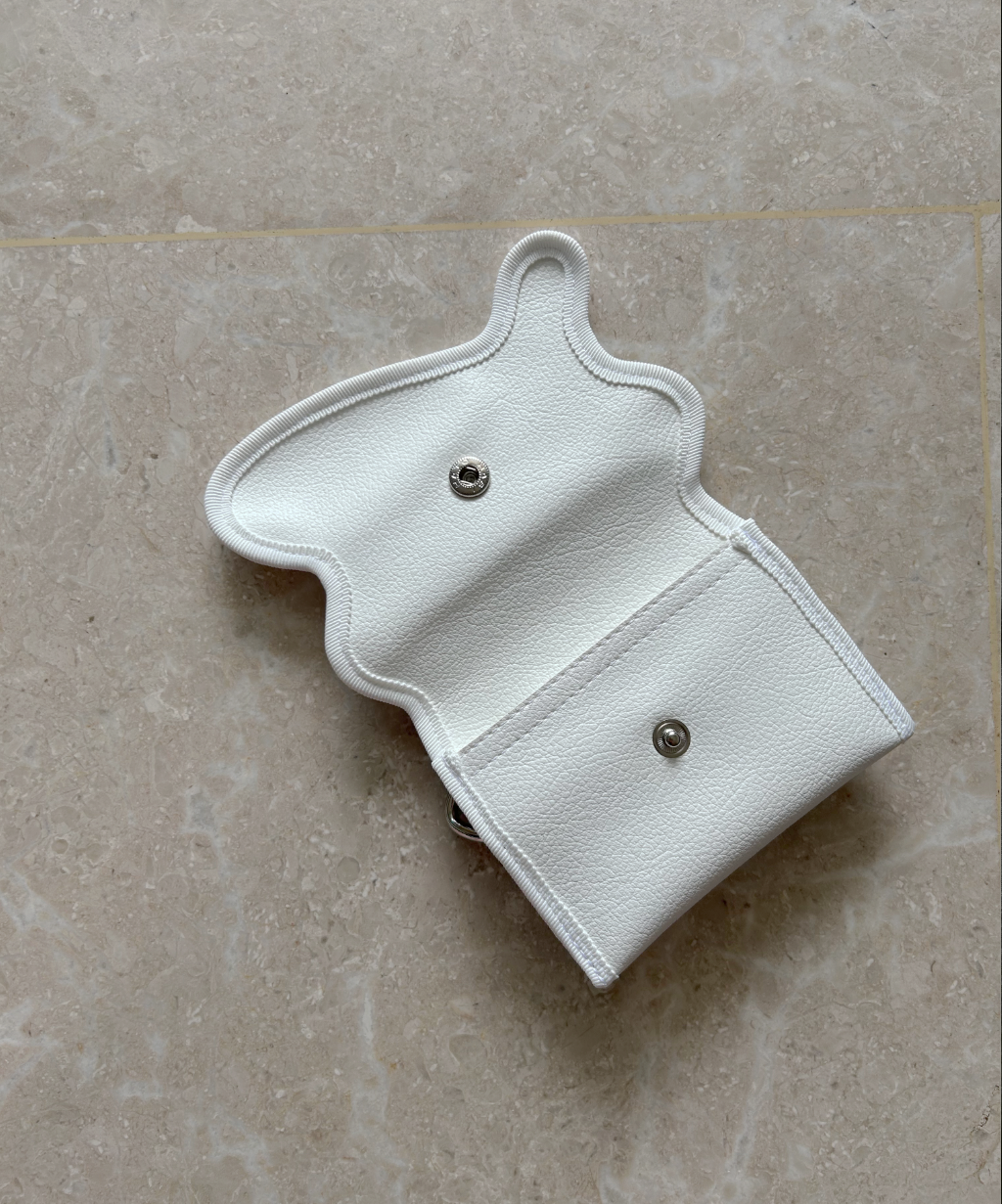 Nori Enomoto Wave Purse White