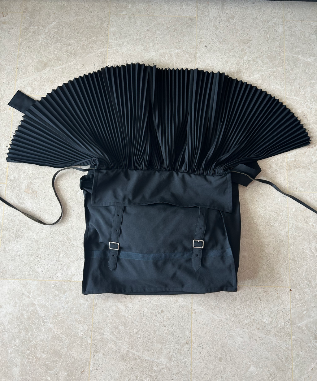 Tricot Comme des Garcons 2-way satchel bag with layered pleats