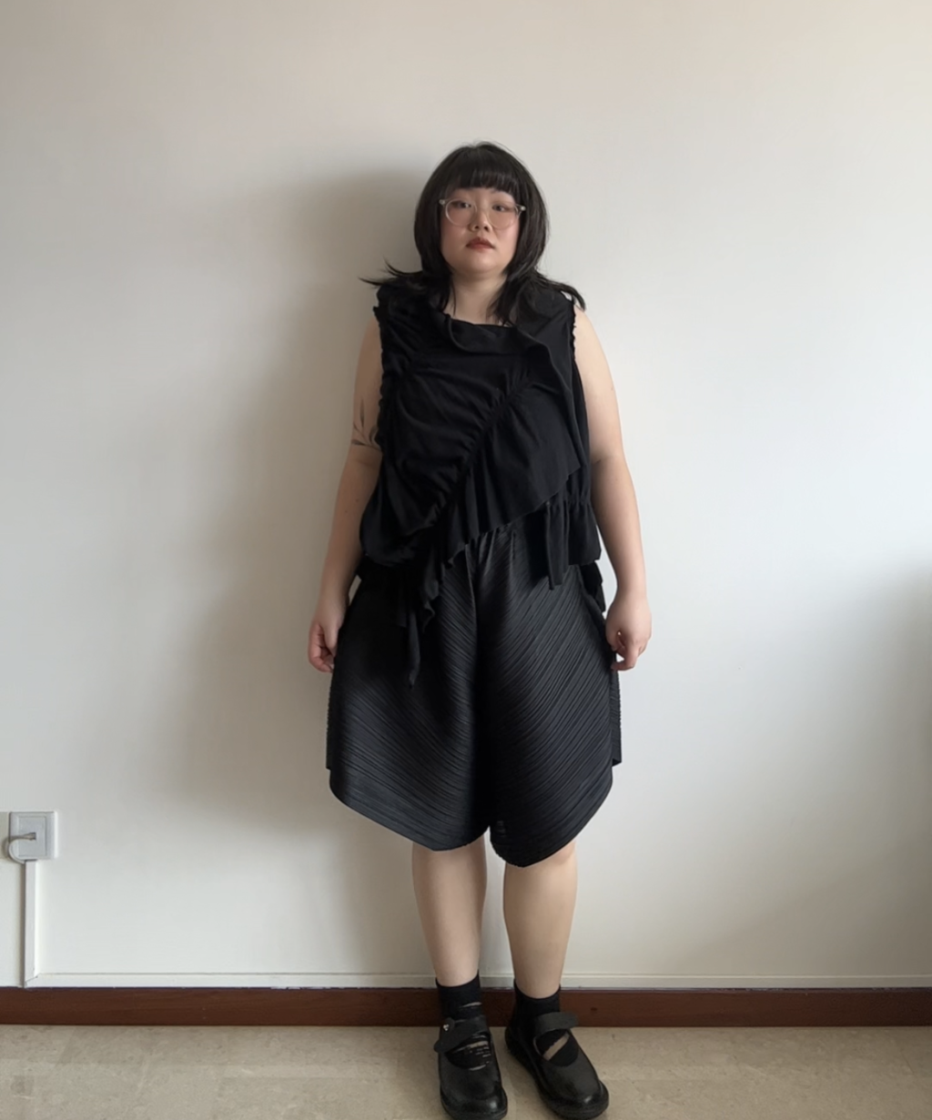 Y's Shirred Asymmetrical Vest